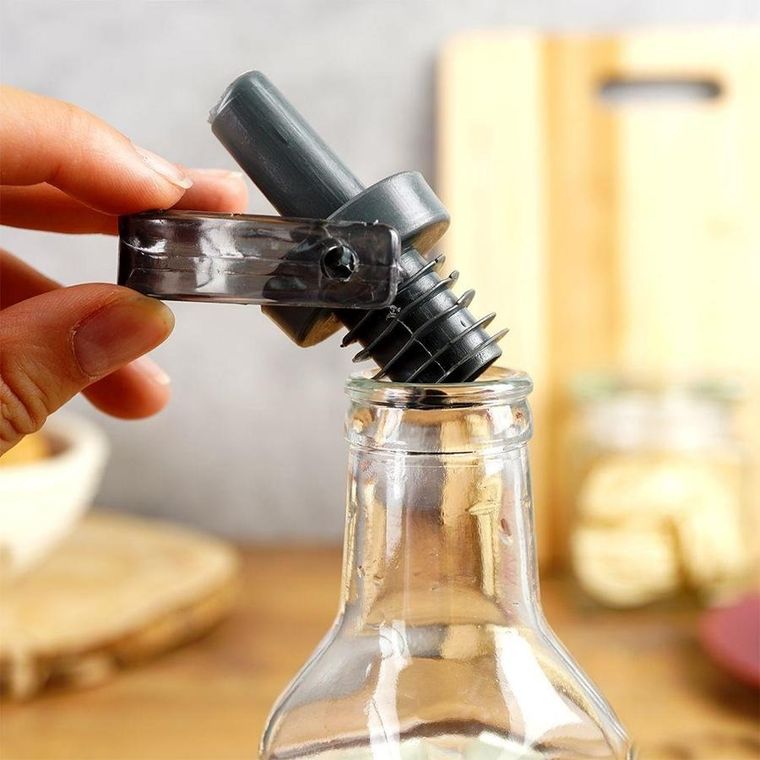 Vilde, butelka szklana na oliwę lub ocet, z dozownikiem, 250 ml