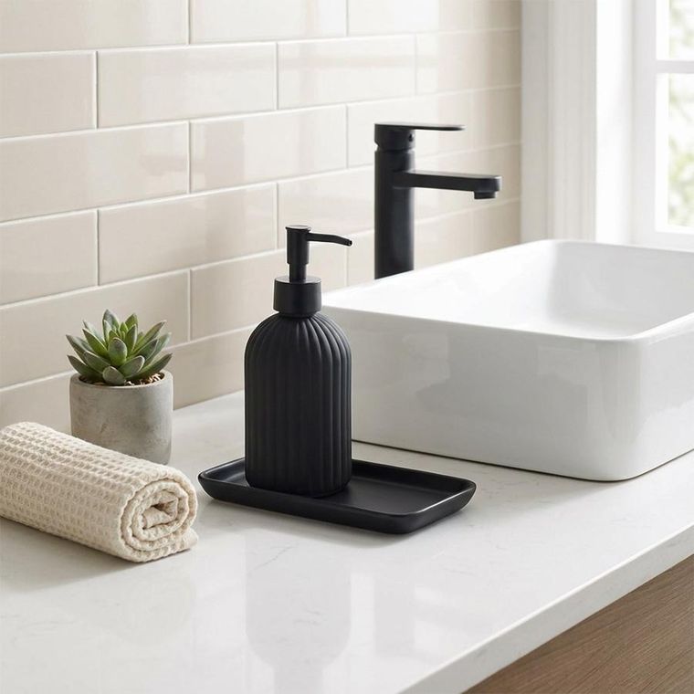 Vilde, dozownik do mydła, szklany, czarny, 400 ml