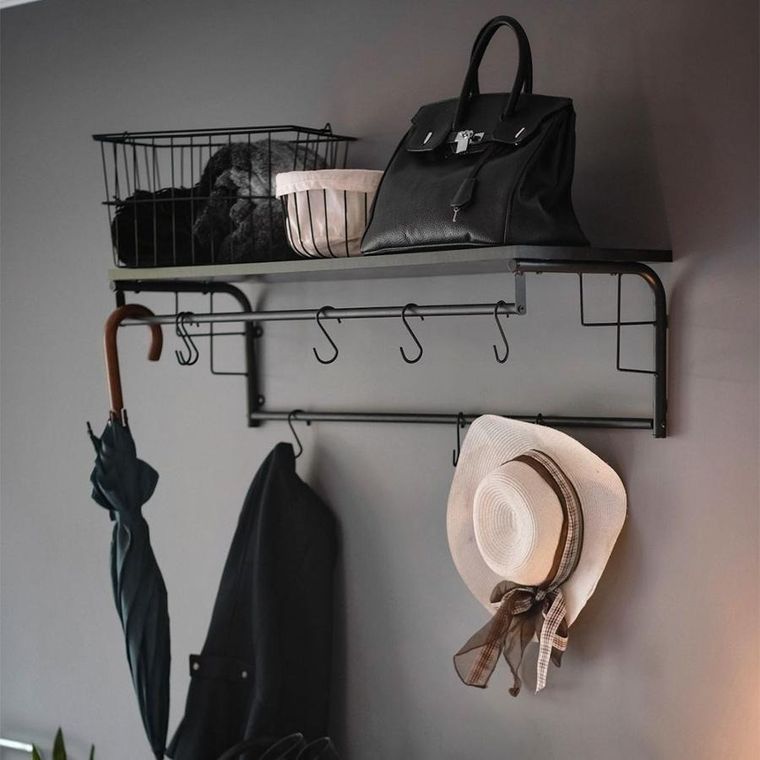 Vilde, półka z wieszakami ścienna, czarna