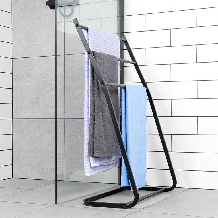 Vilde, wieszak na ręczniki stojący, metalowy, czarny
