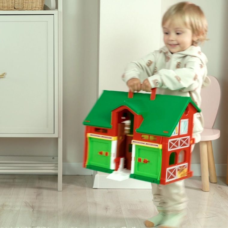 Wader, Play House, farma