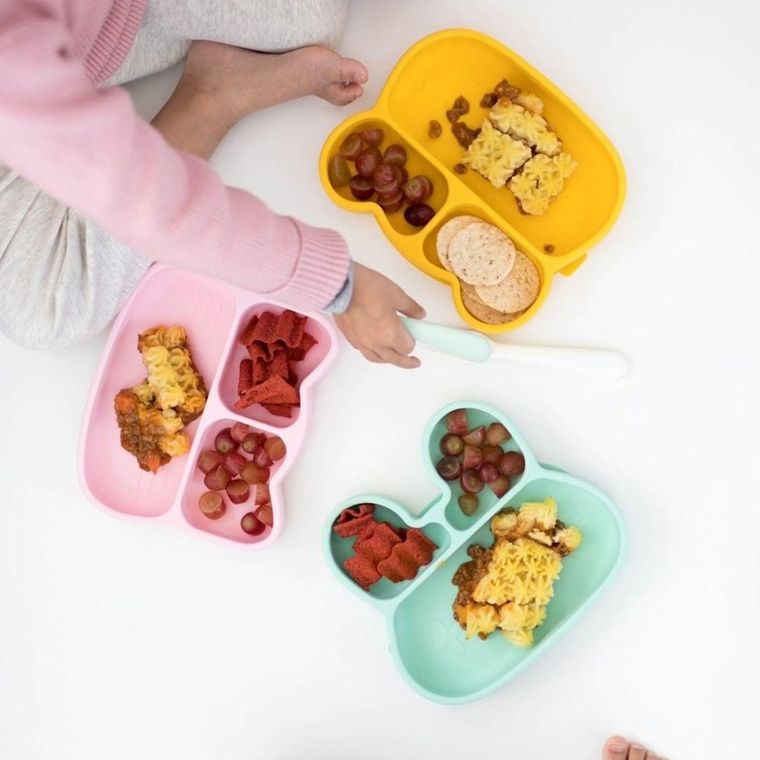 We Might Be Tiny, Króliczek, silikonowy talerzyk z przyssawką, szary