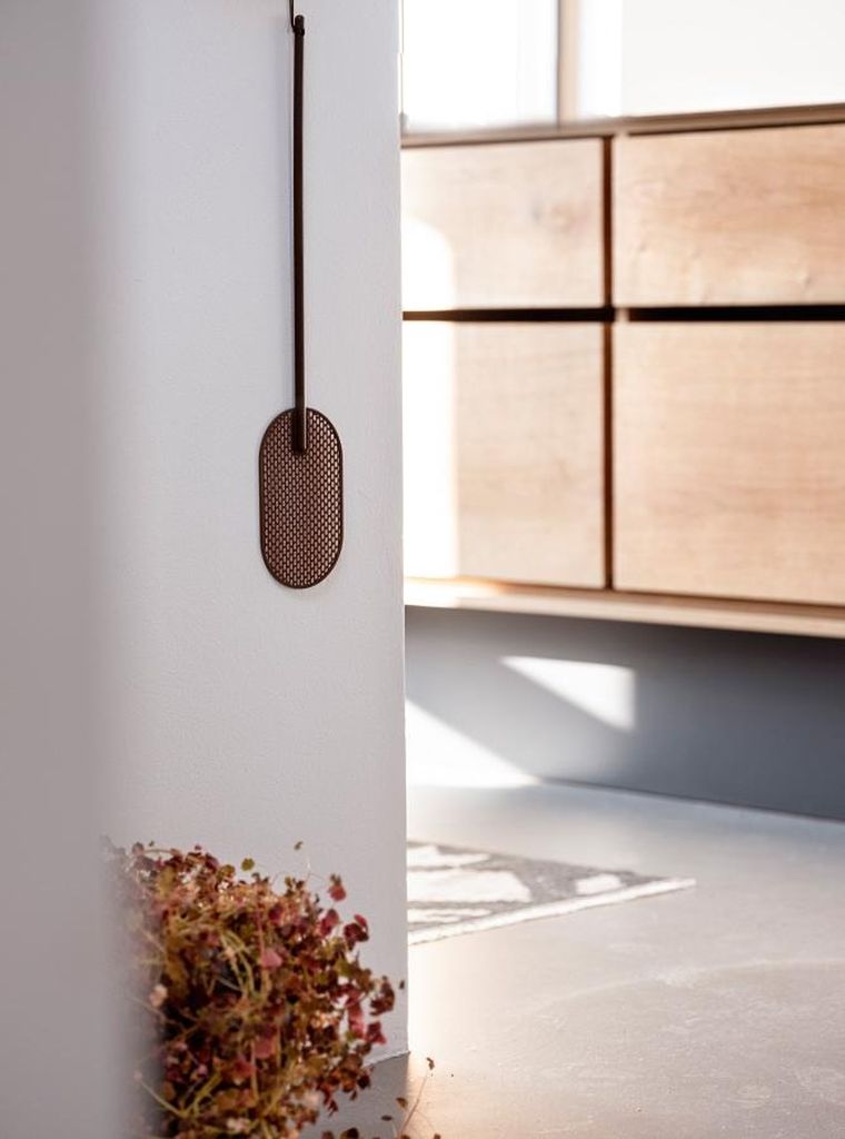 Zone Denmark, Singles, łapka na muchy, Black