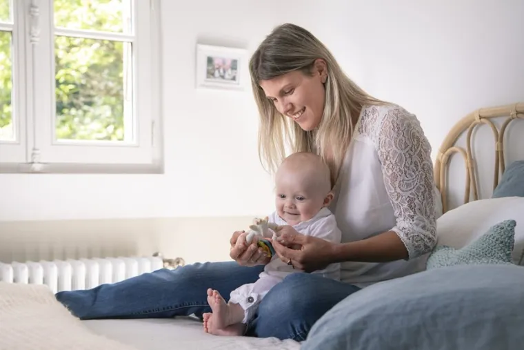 Żyrafa Sophie, gryzak z kolorowymi krążkami