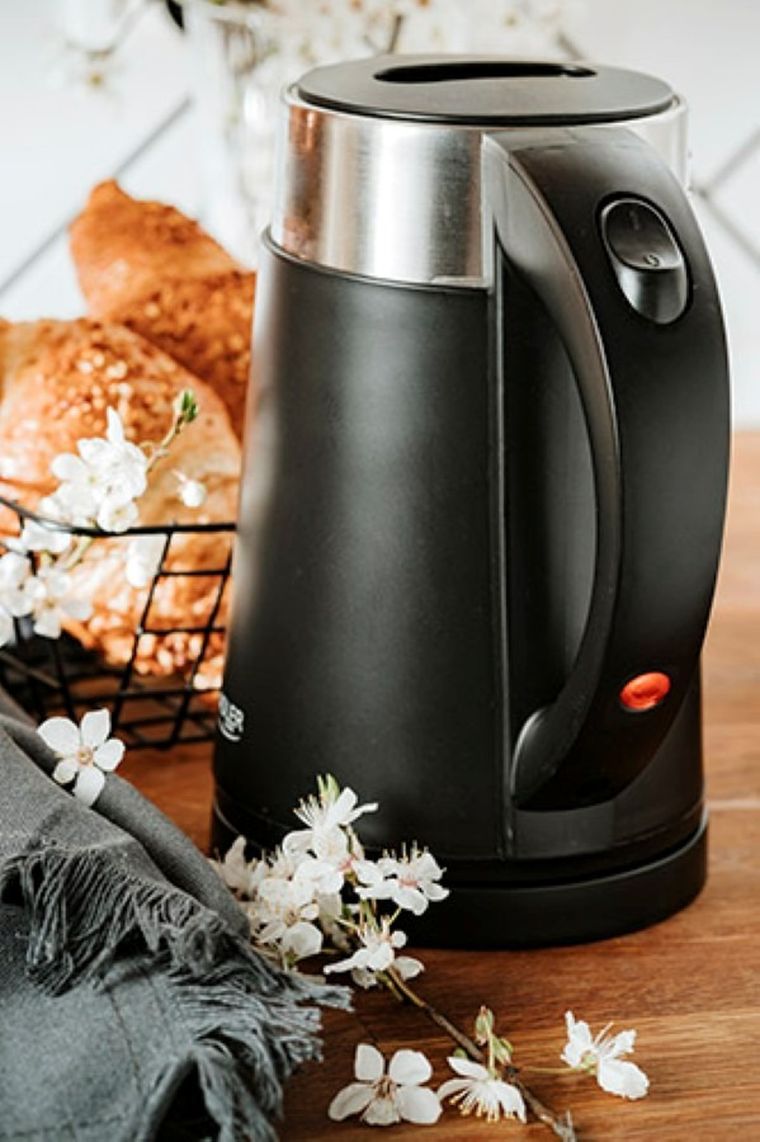 Adler, czajnik elektryczny, czarny, 0,6l, AD 1372