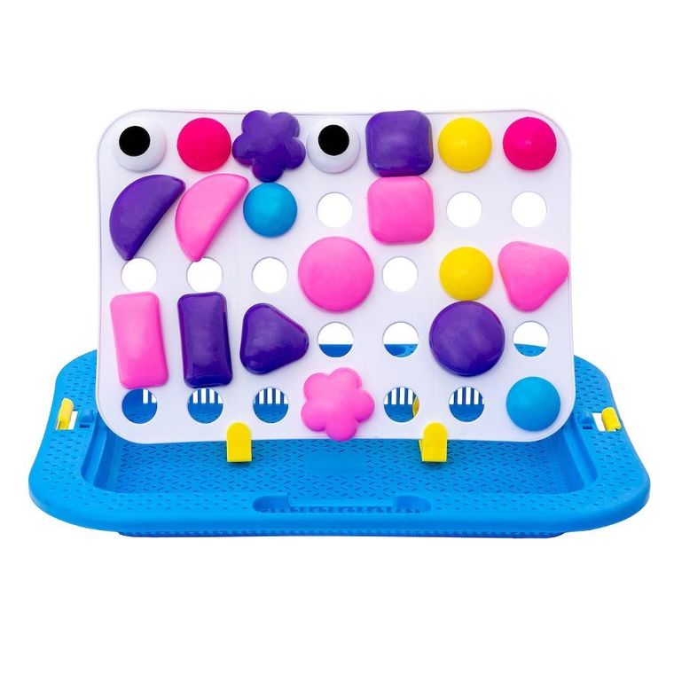 Anek dla dzieci, tablica z puzzlami geometrycznymi