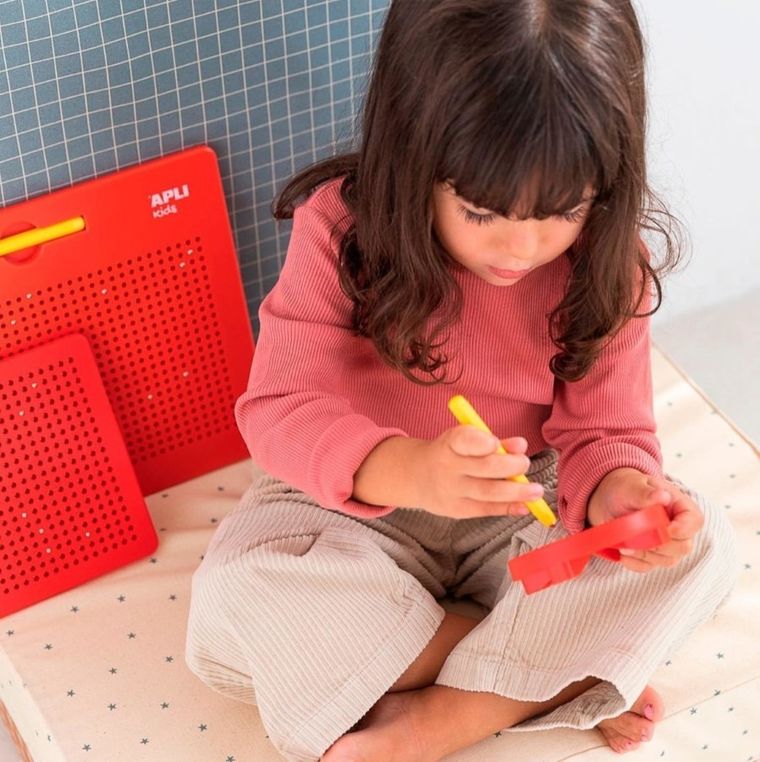 Apli Kids, mała magnetyczna tablica