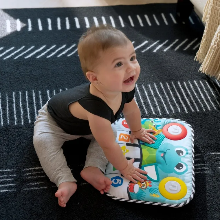 Baby Einstein, Neptune's Kick & Explore™, interaktywna mata muzyczna, pianinko 2w1