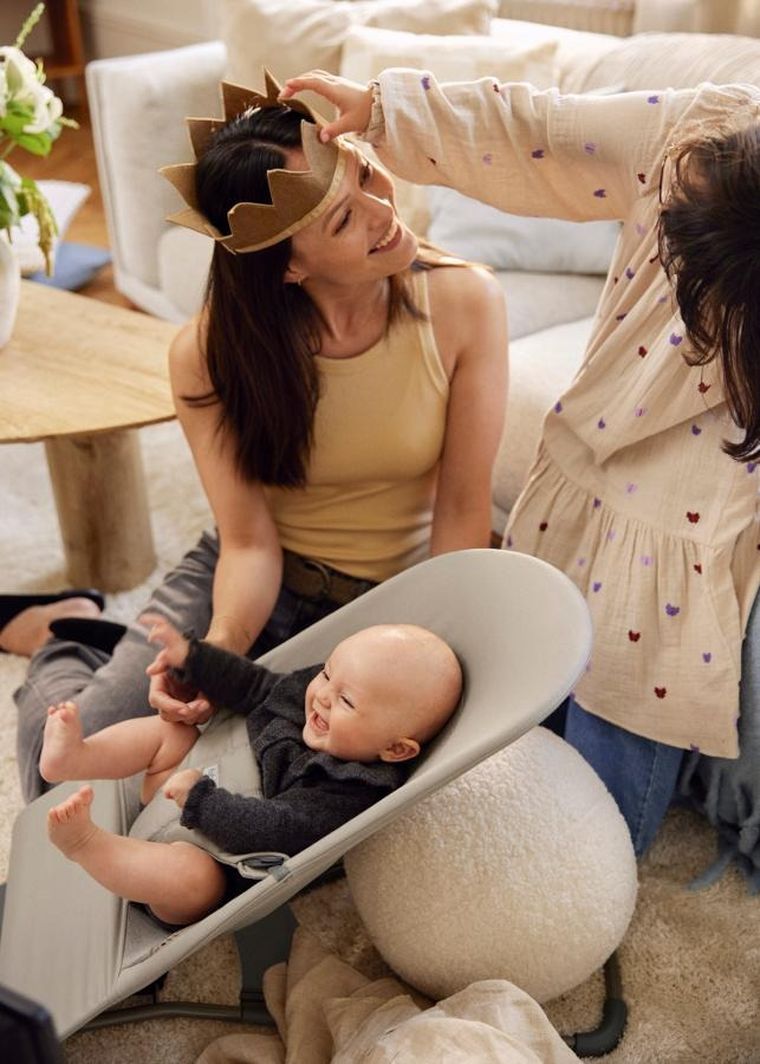 BabyBjörn, Balance Soft Woven/Jersey, leżaczek bujaczek, piaskowoszary