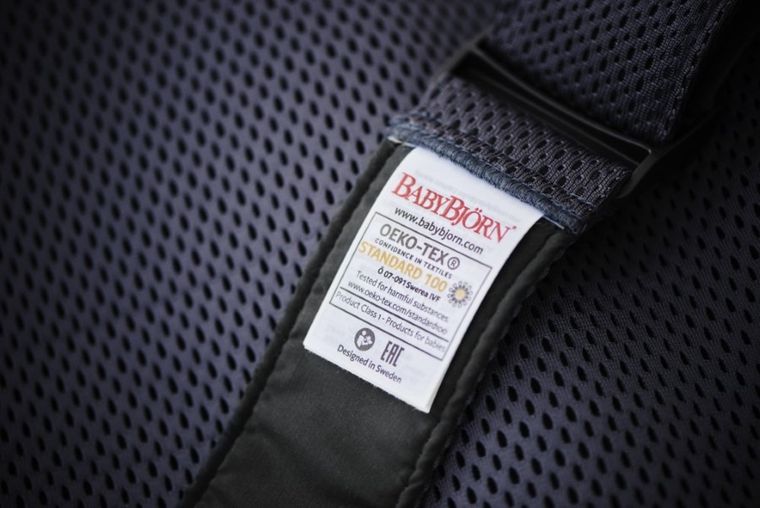 BabyBjörn, Mini 3D Mesh, nosidełko, ciemny niebieski