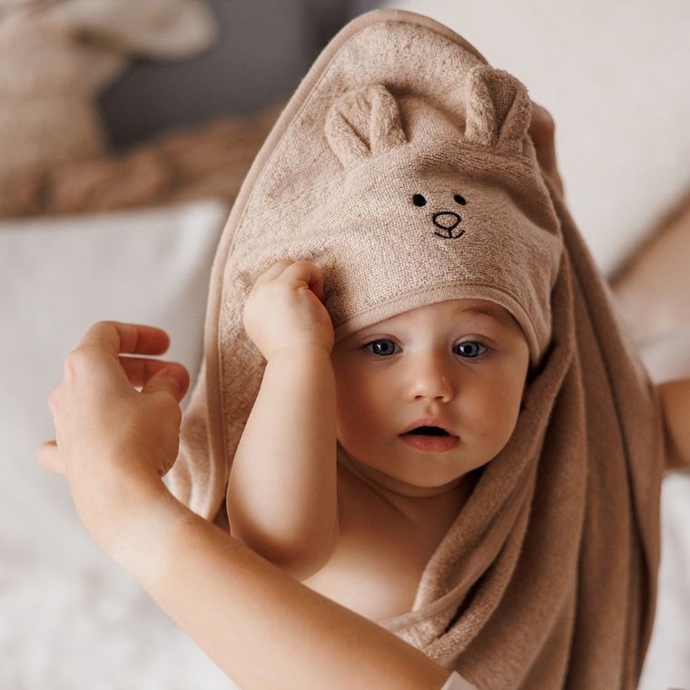 BabyOno, okrycie kąpielowe bambusowe z kapturkiem, ciemny beż, 100-100 cm
