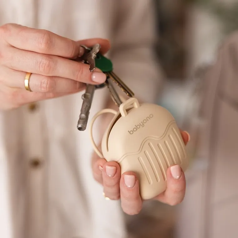 BabyOno, silikonowy pojemnik na smoczek, beżowy