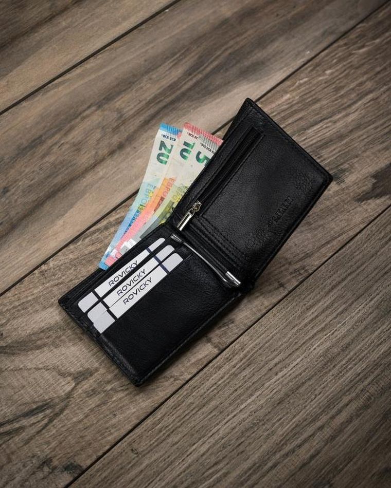 Banknotówka męska z zakładkami na karty, Cavaldi