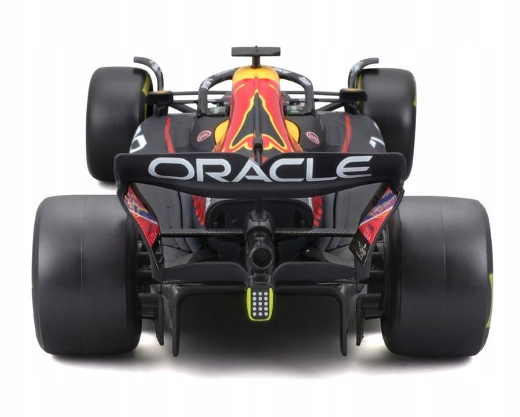 Bburago, Oracle Red Bull Racing Rb18 With Helmet Sergio Perez, Bolid F1, model pojazdu, 1:24