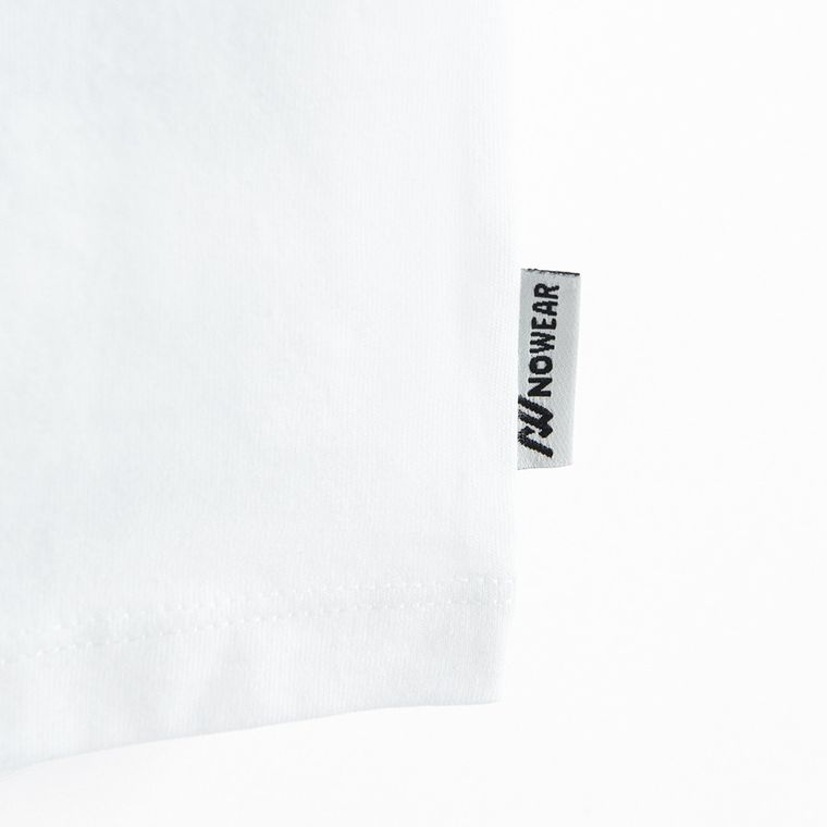 Biała koszulka basic o kroju relaxed NOWEAR