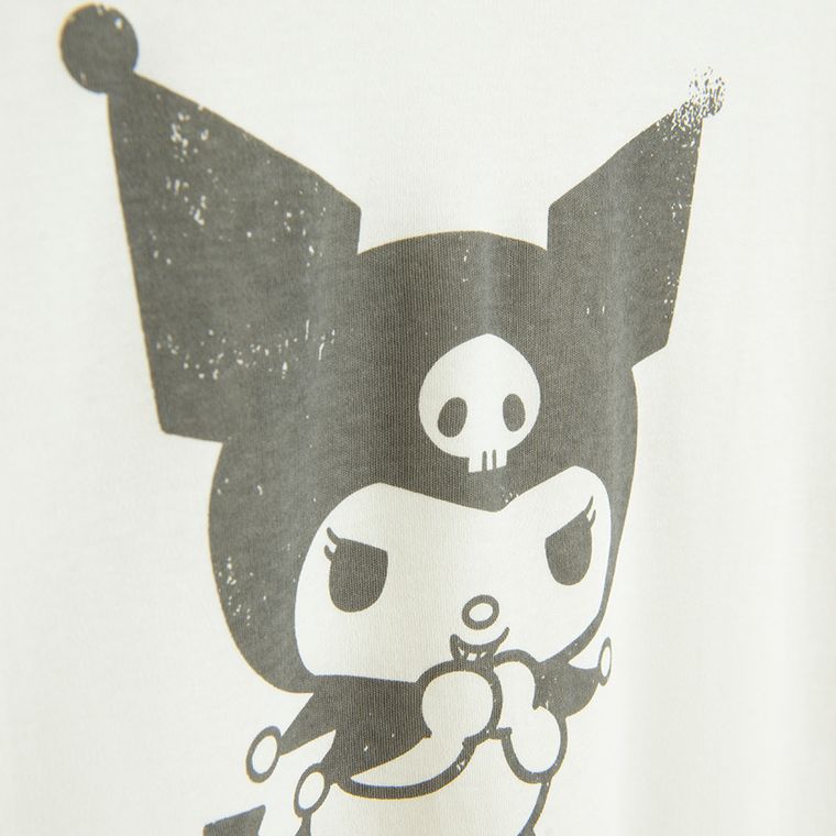 Biały T-shirt z nadrukiem Kuromi NOWEAR