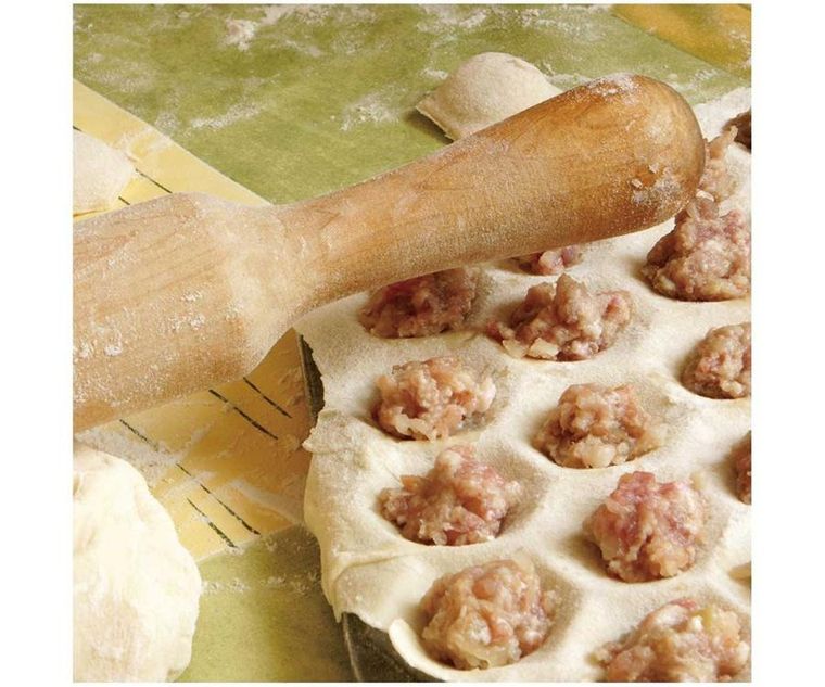 Brunbeste, forma wykrawacz do pierogów uszek pielmieni