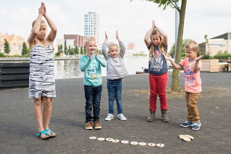 BS Toys, naśladuj ruch, gra logiczna