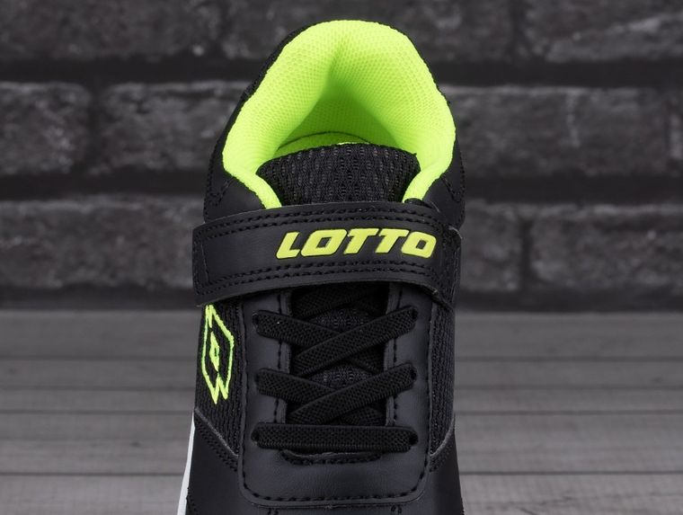 Buty piłkarskie chłopięce, halowe, czarne, Lotto