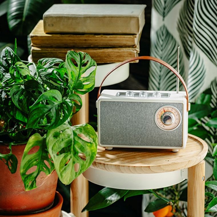 Camry, radio FM, bluetooth, USB-C