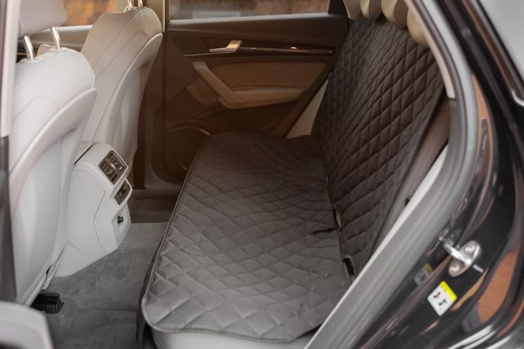 Caretero, samochodowa mata ochronna, pikowana