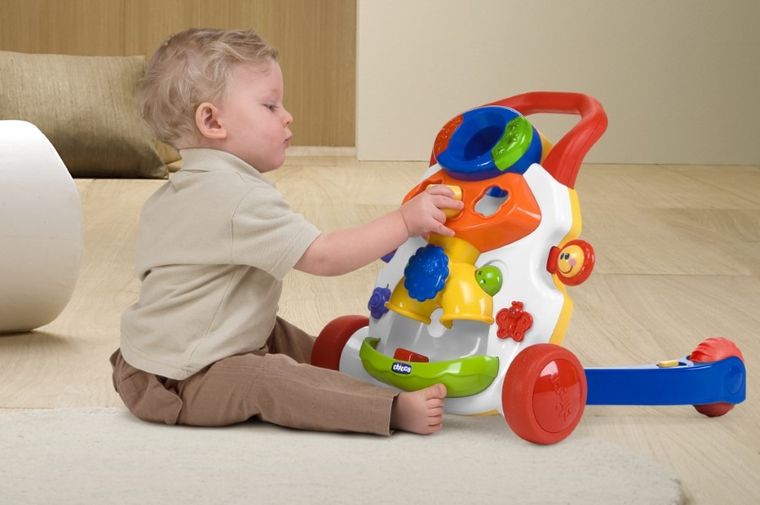 Chicco, grający chodzik, biały