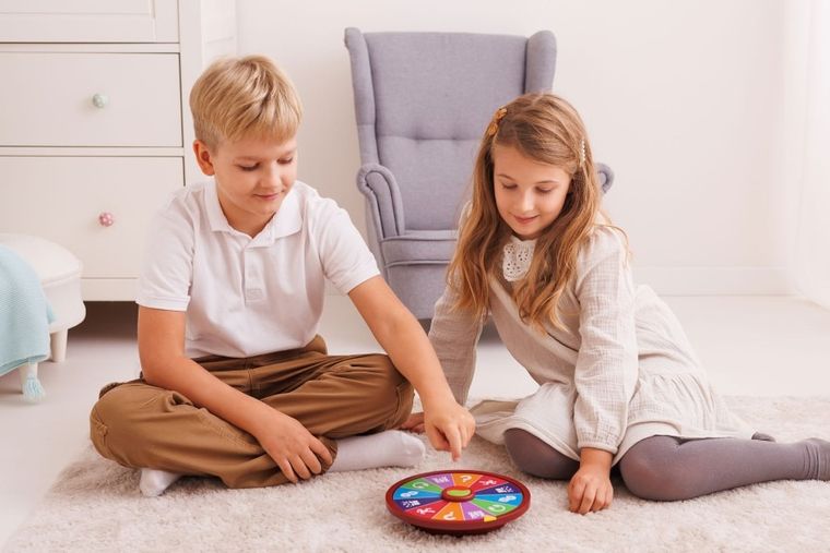 Dumel Discovery, Pojedynek na wyzwania, gra familijna