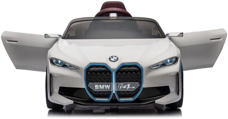 Enero, BMW I4, pojazd na akumulator, biały