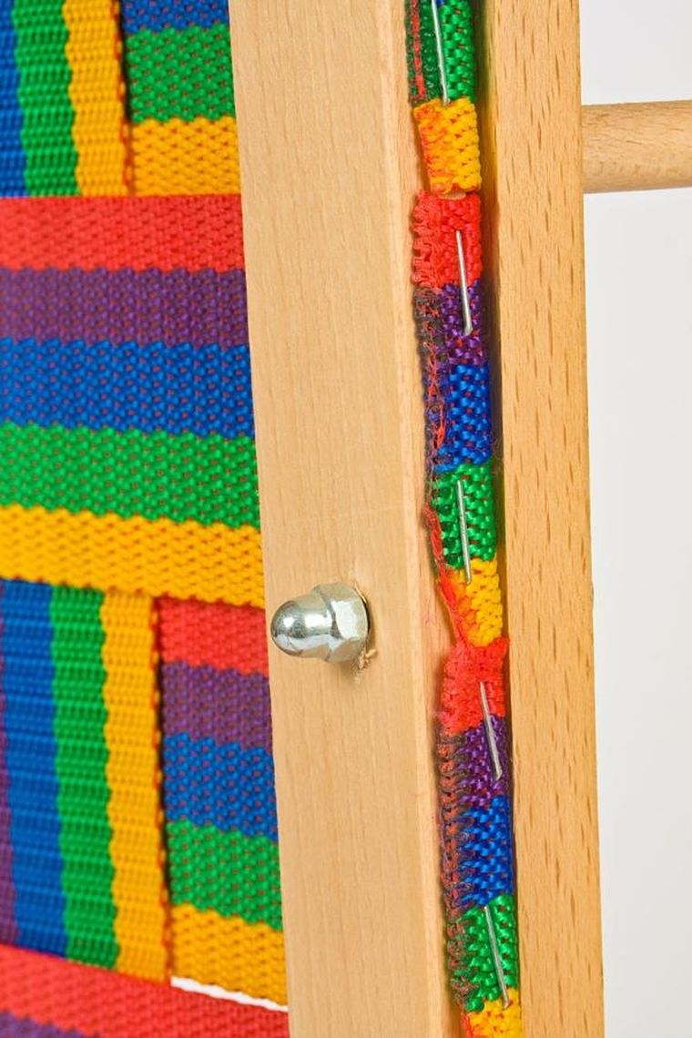 Enero, Nina, drewniane sanki z oparciem