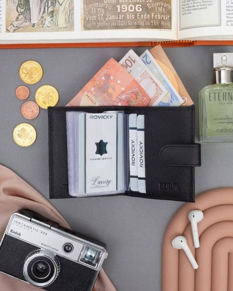 Etui na karty, czarne, skórzane, RFID, 4U Cavaldi