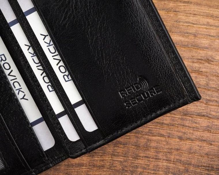 Etui na karty, czarne, skórzane, RFID, Rovicky