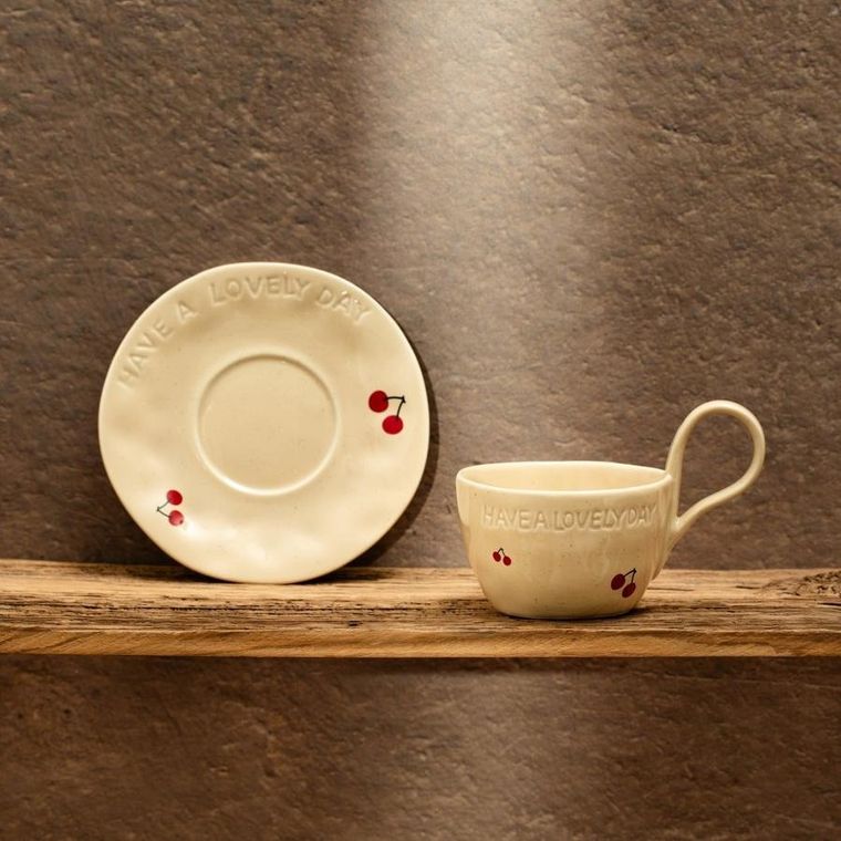 Homla, Isernia, filiżanka ze spodkiem, w wisienki, 0,2l