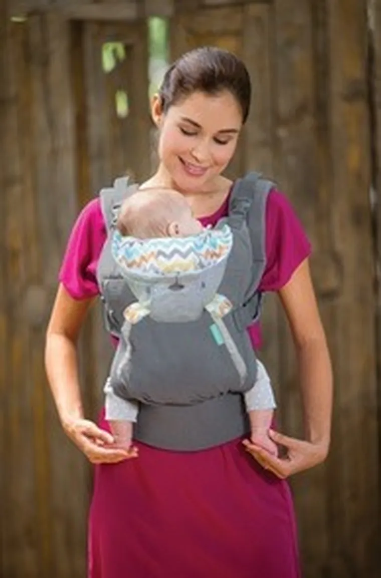 Infantino, nosidełko ergonomiczne z kapturkiem