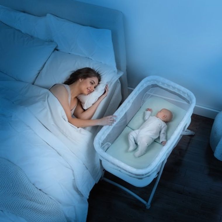 InGenuity, łóżeczko turystyczne 2w1, kropki