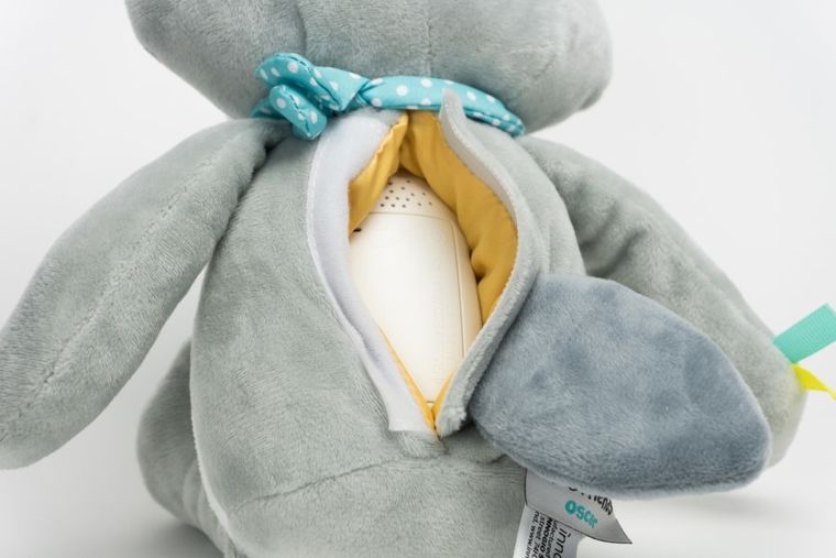 InnoGIO, GIOfriends, Oscar, szumiąca przytulanka z pozytywką i lampką nocną