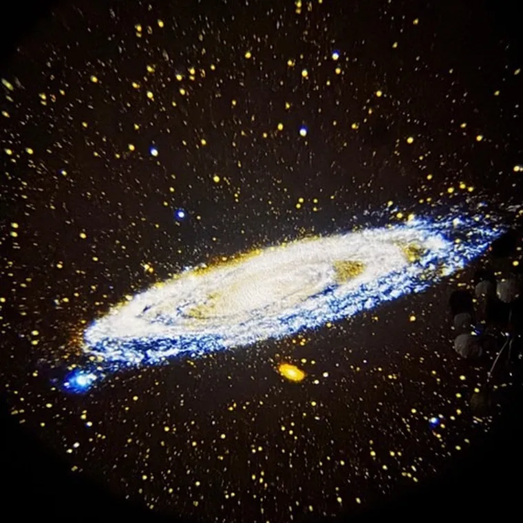 Izoxis, projektor gwiazd LED