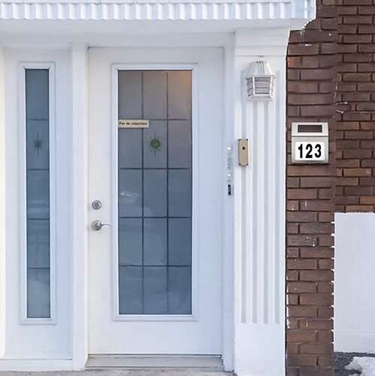 Izoxis, solarny numer domu