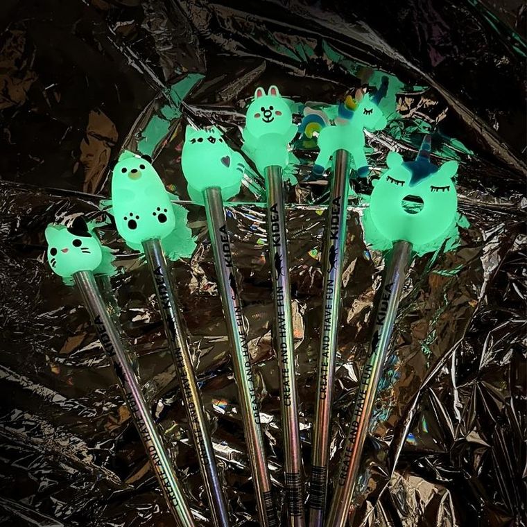 Kidea, ołówek HB z figurka, świecące w ciemności, 2 szt.