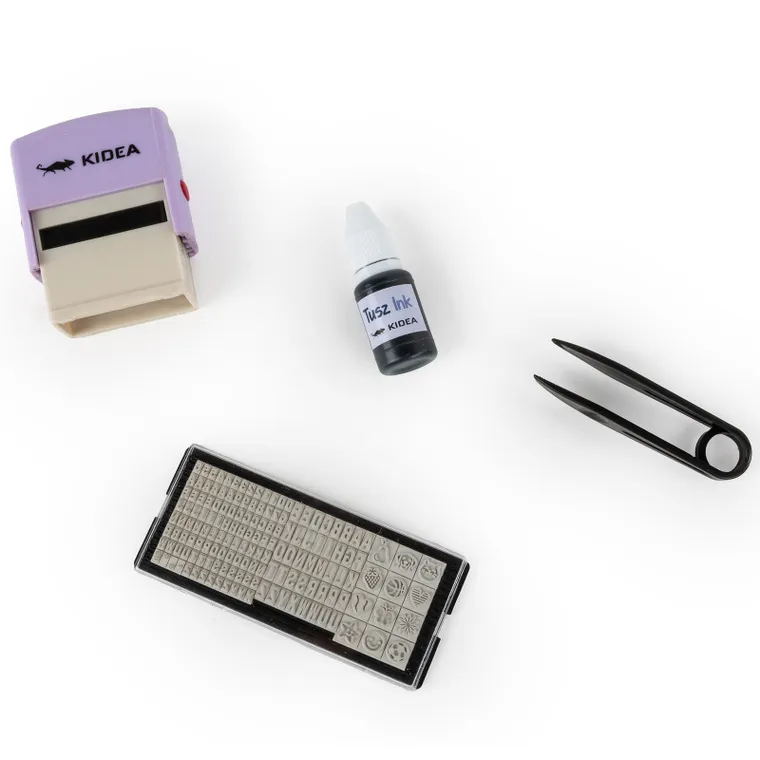 Kideaa, stempel do tkanin z literkami