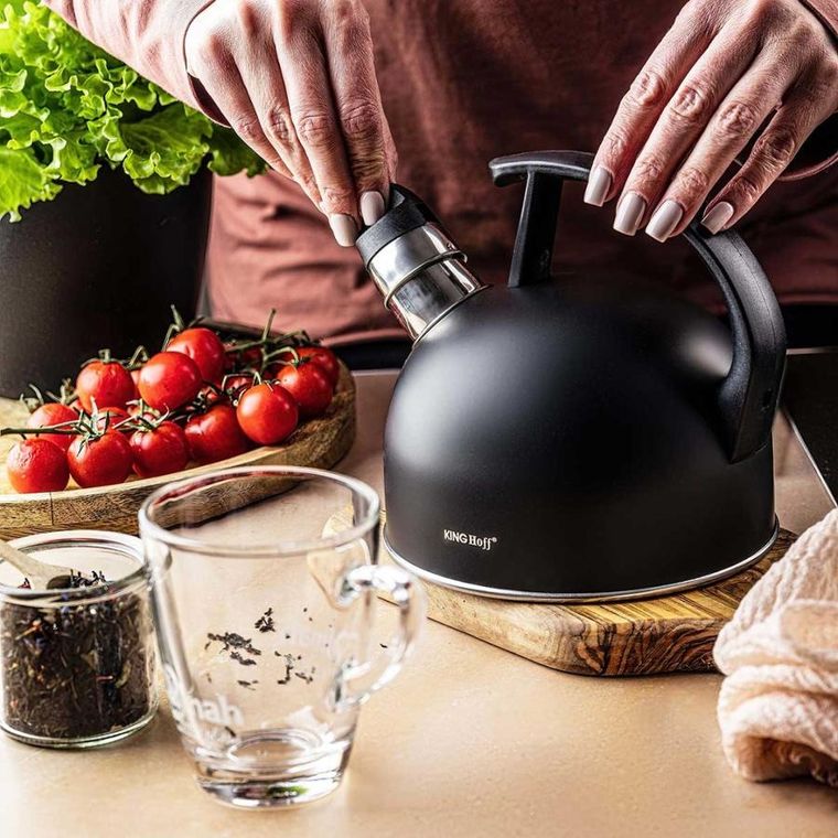 Kinghoff, czajnik z gwizdkiem, czarny mat, 1,5l