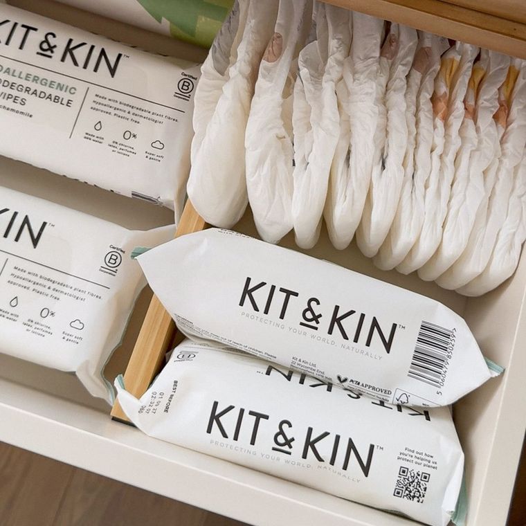 Kit and Kin, biodegradowalne bezzapachowe chusteczki wodne, 60 szt.