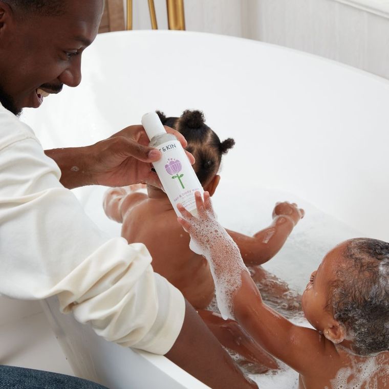 Kit and Kin, organiczny żel do mycia 2w1, do ciała i włosów maluszka, 250 ml