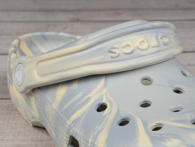Klapki damskie, szare, Crocs Classic Marbled Clog
