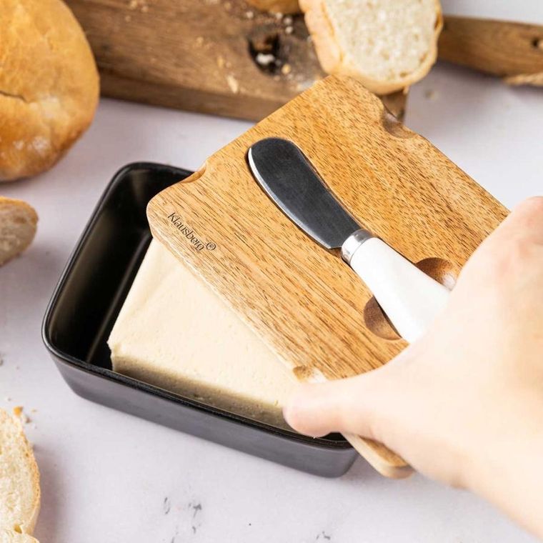 Klausberg, maselniczka porcelanowa z nożykiem, czarna