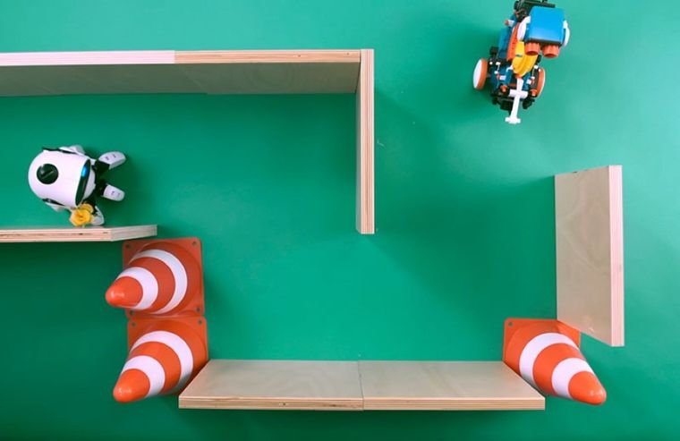 Kosmos, Twój inteligentny robot, Chipz, zabawka interaktywna