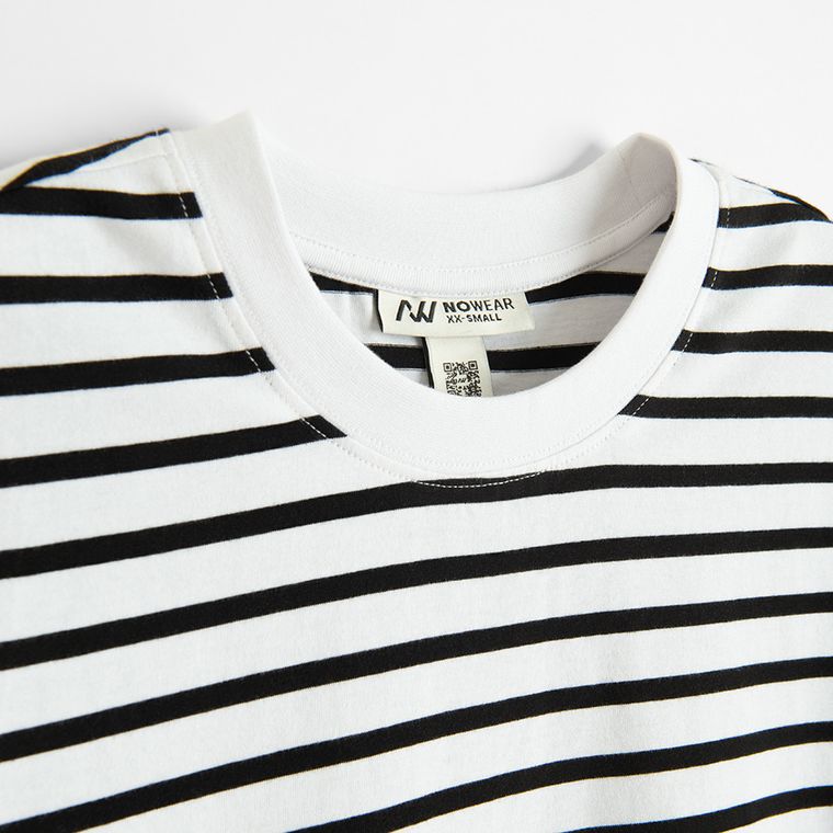 Koszulka w paski o kroju relaxed NOWEAR