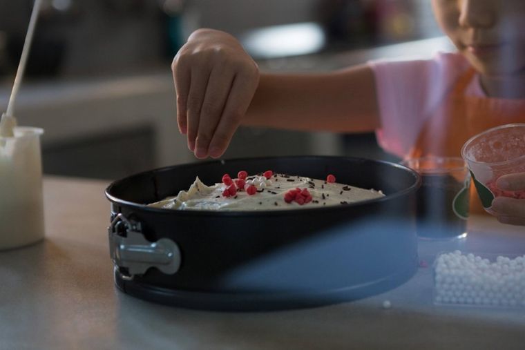 La Cucina, okrągła forma do pieczenia ciasta z przykrywką