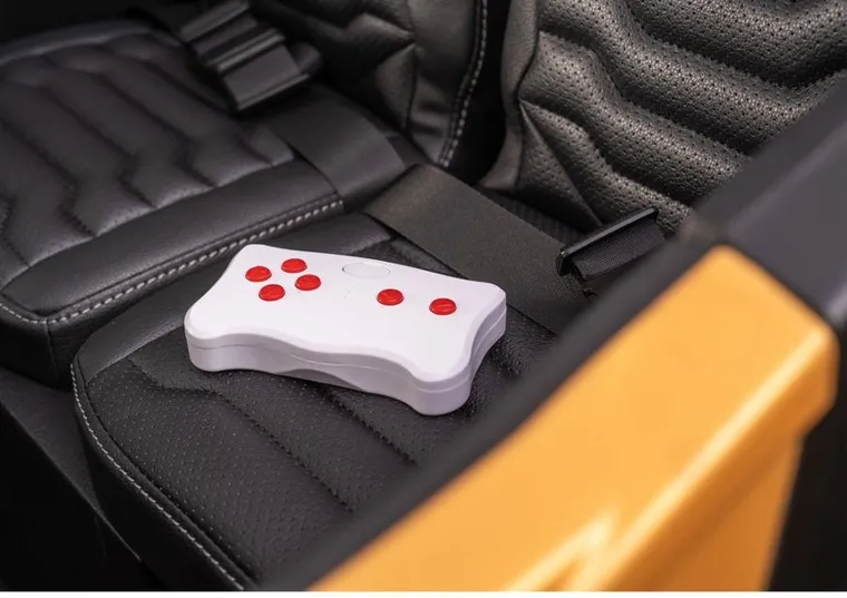 Lean Cars, Buggy Arctic Cat Wildcat XX, pojazd na akumulator, 24V14AH, złoty