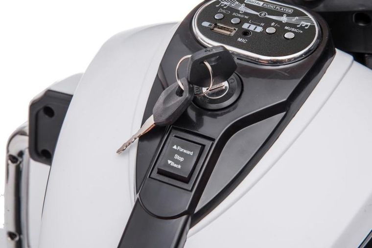 Lean Cars, Goldwing, motor trójkołowy, pojazd na akumulator, biały