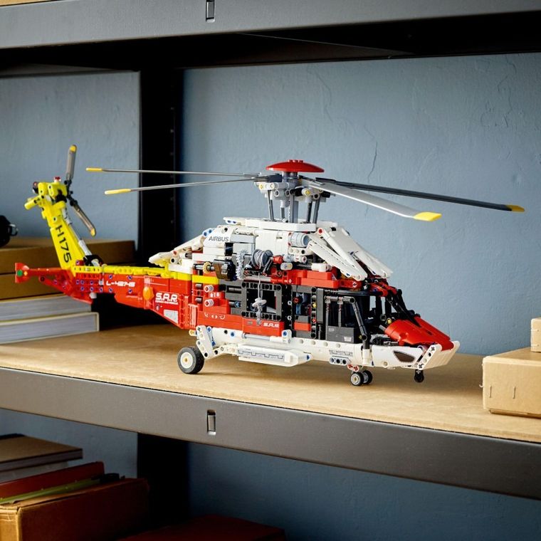 LEGO Technic, Helikopter ratunkowy Airbus H175, 42145